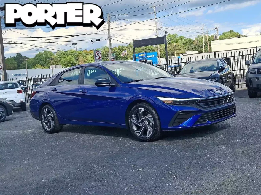 2025 Hyundai Elantra SEL Sport photo 1