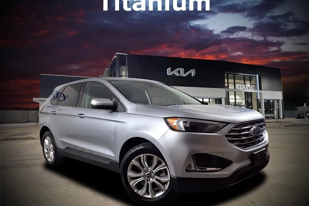 2024 Ford Edge Titanium photo 1