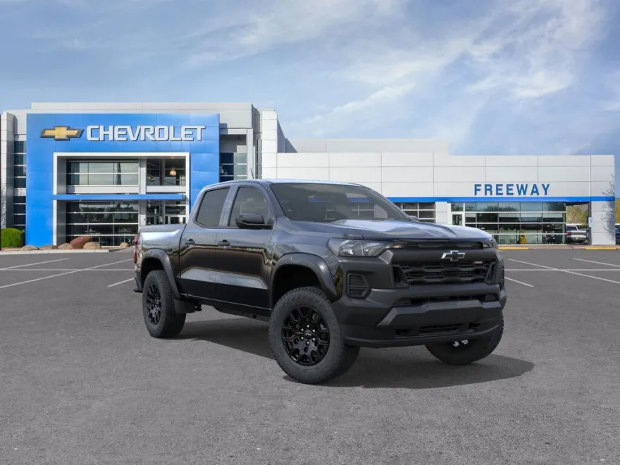 2026 Chevrolet Colorado Trail Boss photo 1