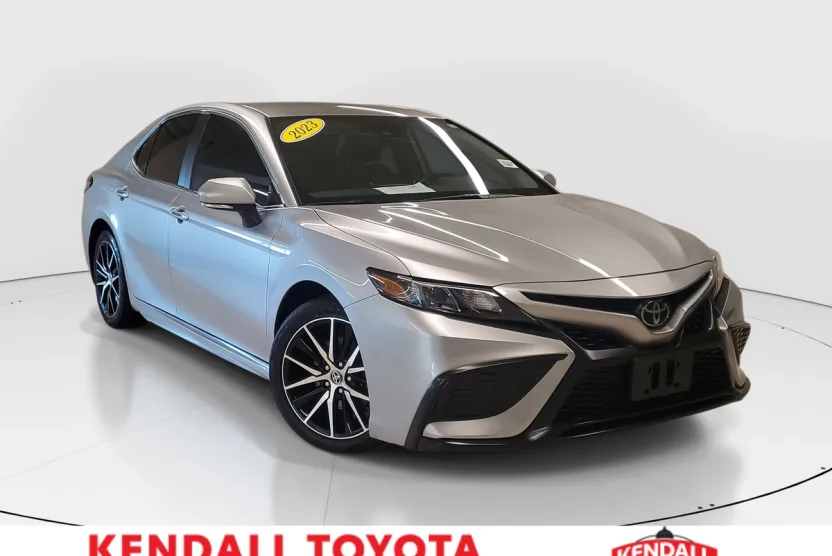 2023 Toyota Camry SE photo 1