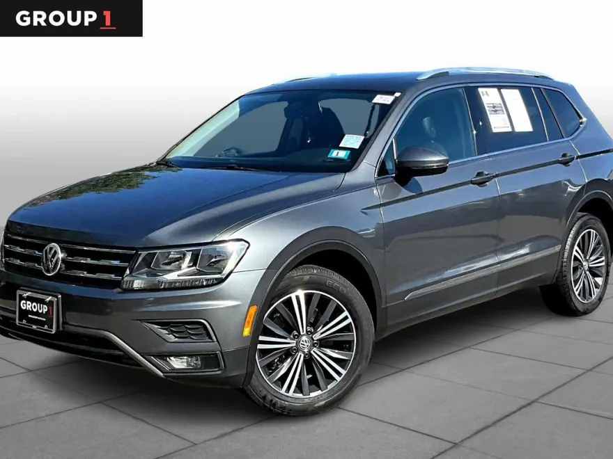 2018 Volkswagen Tiguan SEL photo 1