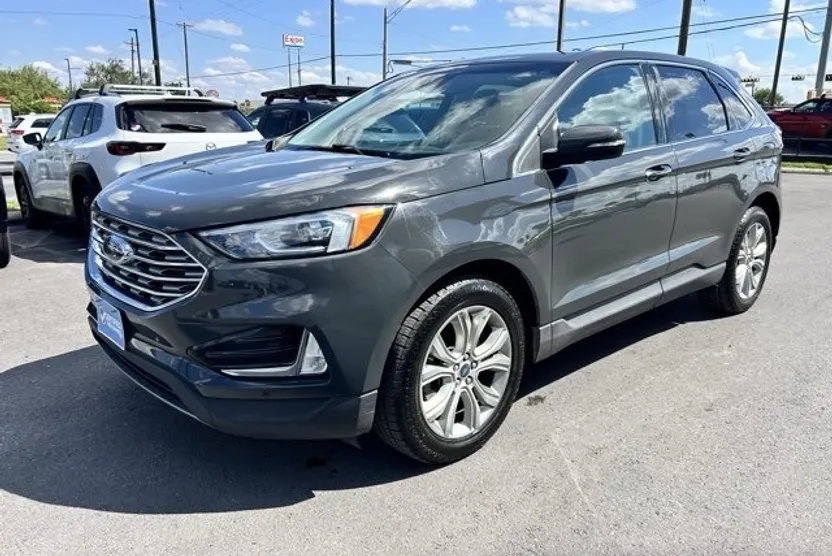 2021 Ford Edge Titanium photo 1