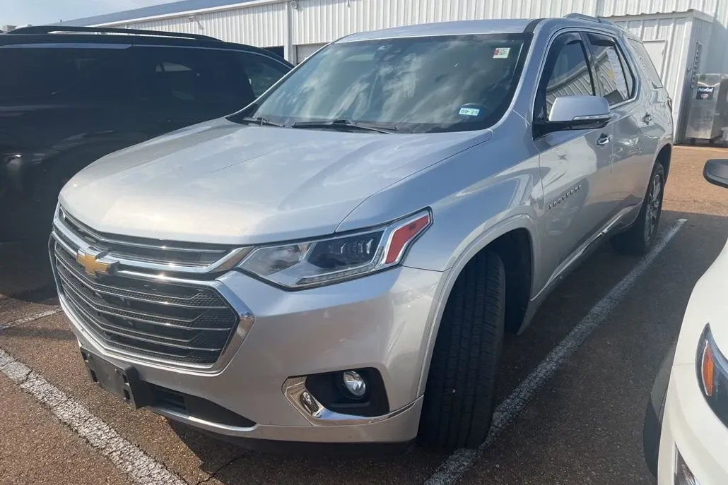 2018 Chevrolet Traverse Premier photo 1