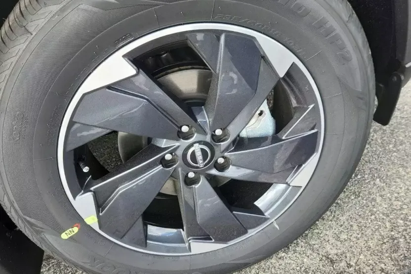 2026 Nissan Rogue SV photo 1