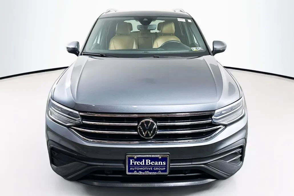 2022 Volkswagen Tiguan SE photo 1