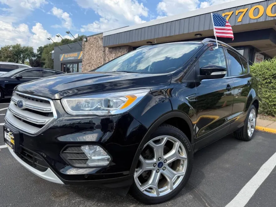 2018 Ford Escape Titanium photo 1