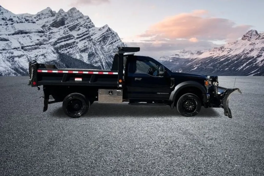 2022 Ford F-550 photo 1