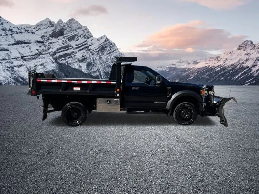 2022 Ford F-550 photo 1