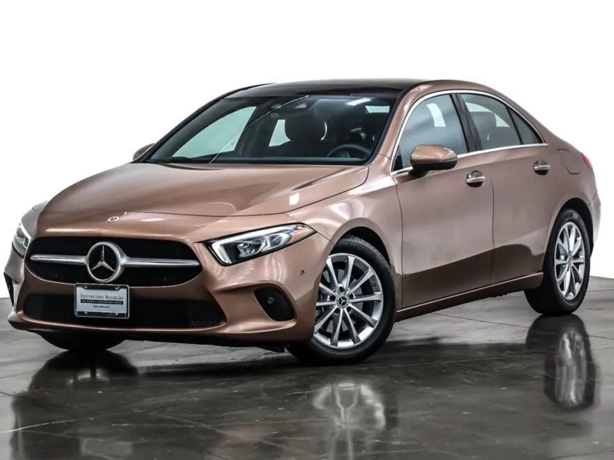 2022 Mercedes Benz A 220 photo 1
