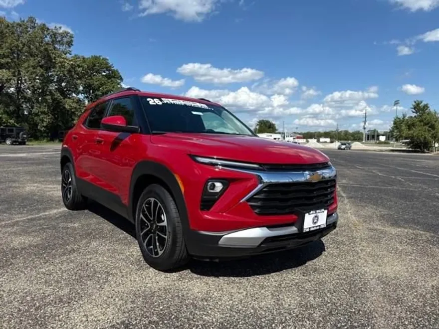2026 Chevrolet Trailblazer LT photo 1
