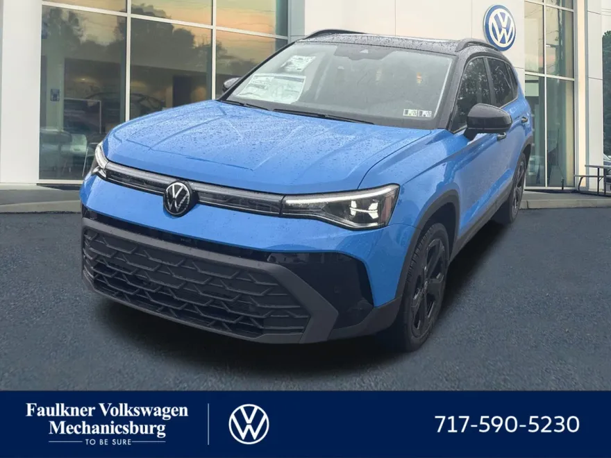 2025 Volkswagen Taos SE photo 1