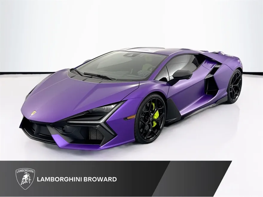 2024 Lamborghini Revuelto photo 1