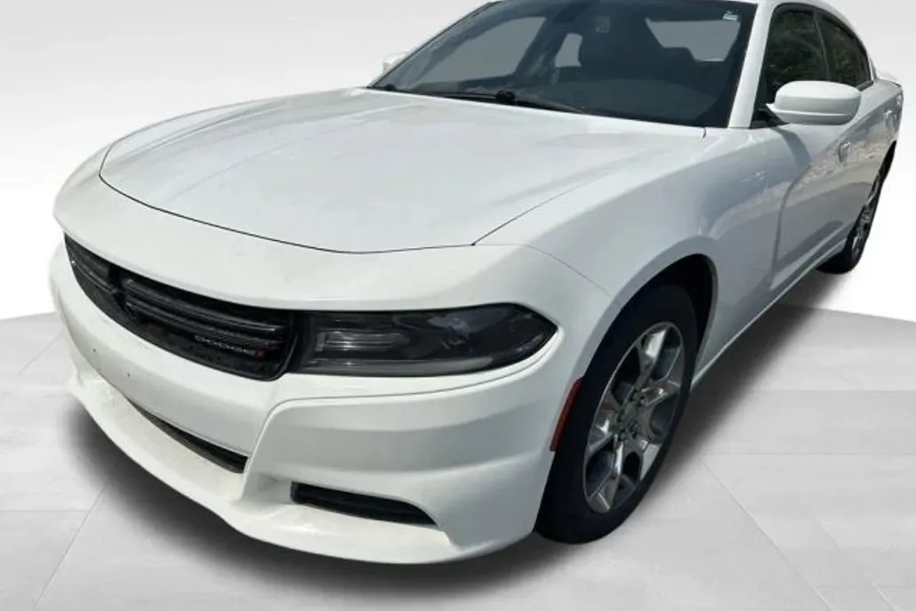 2017 Dodge Charger SXT photo 1