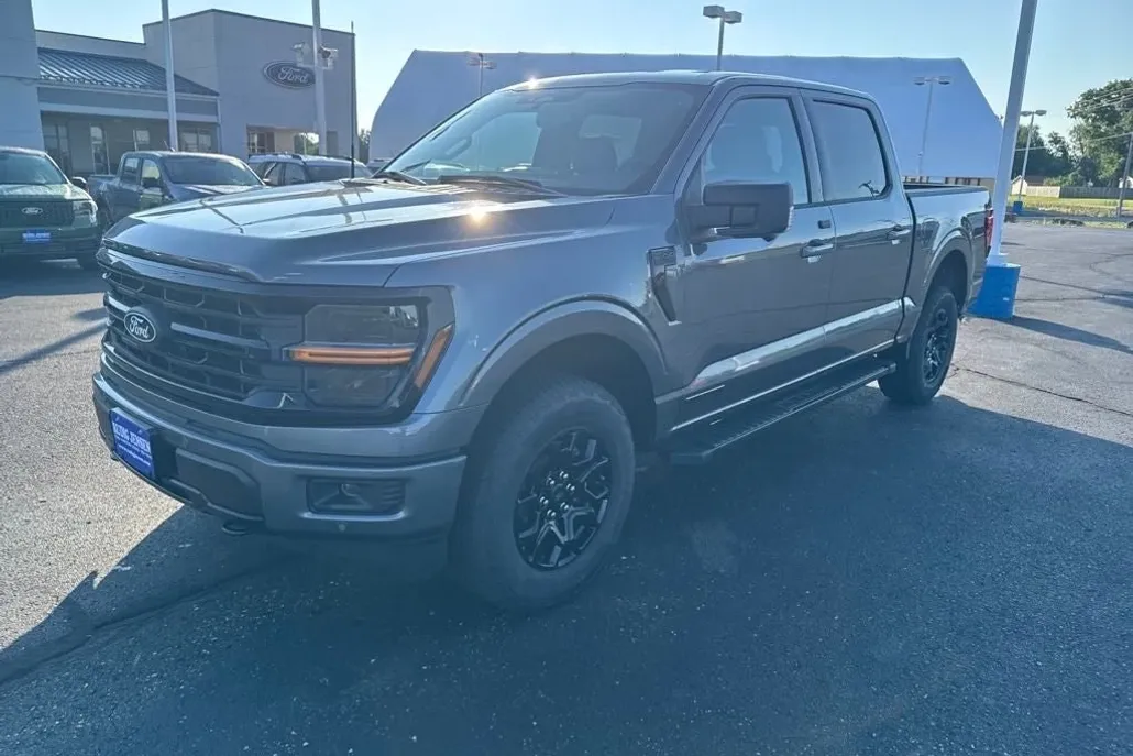 2025 Ford F-150 XLT photo 1