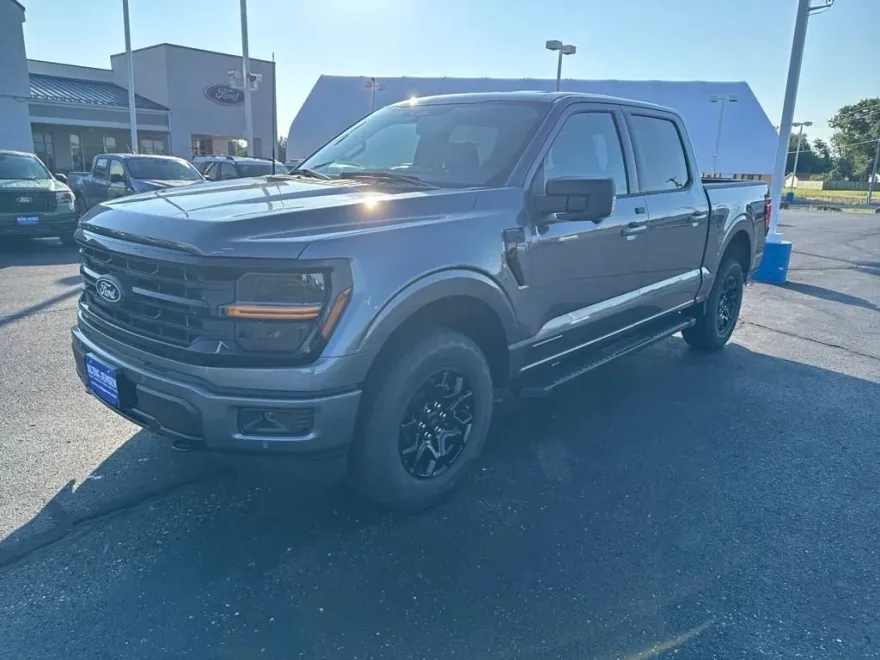 2025 Ford F-150 XLT photo 1