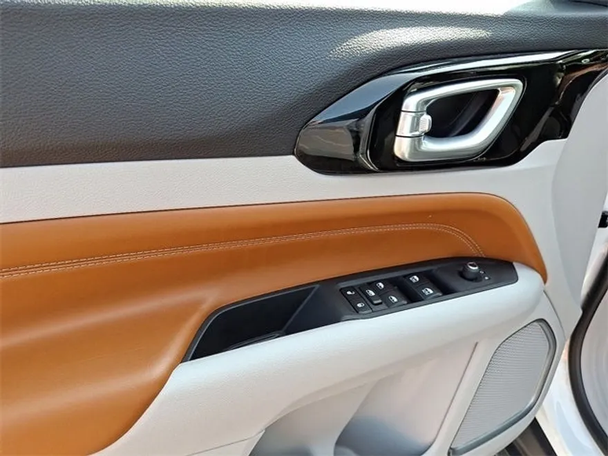 2024 Jeep Compass Limited photo 1