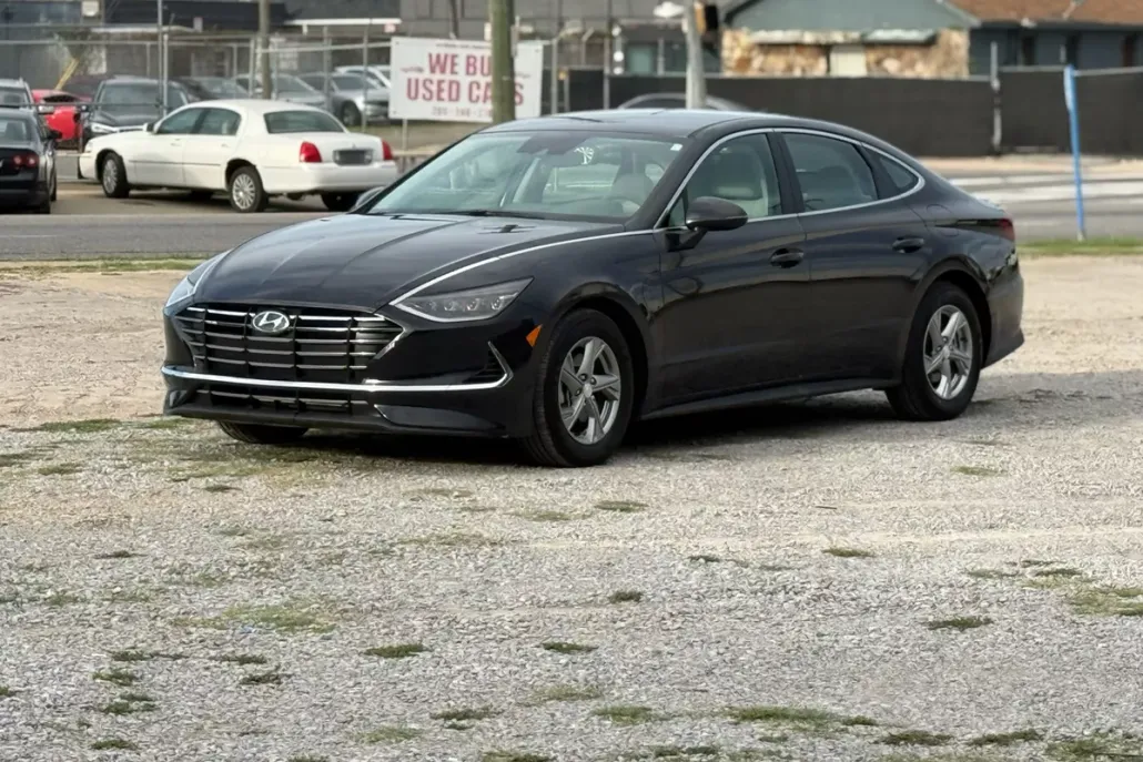 2023 Hyundai Sonata SE photo 1