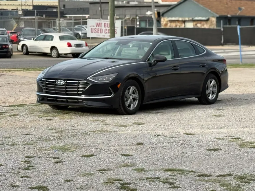 2023 Hyundai Sonata SE photo 1