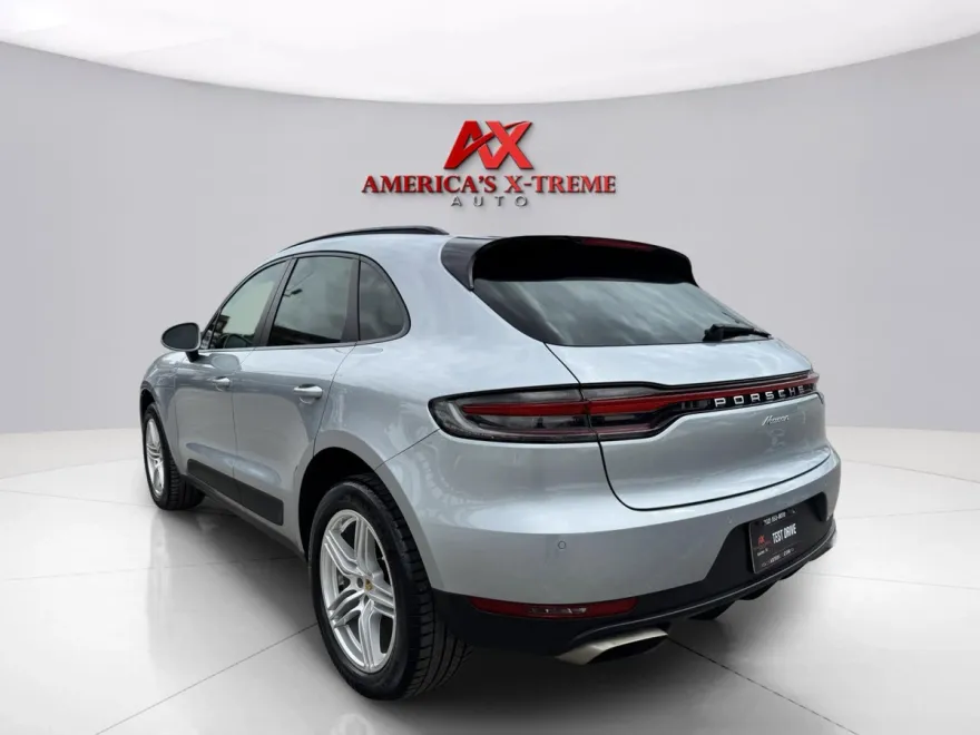 2019 Porsche Macan photo 3