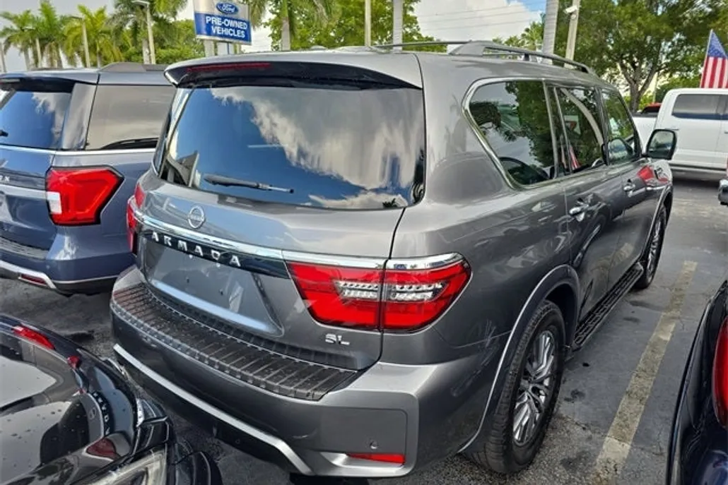 2023 Nissan Armada SL photo 1