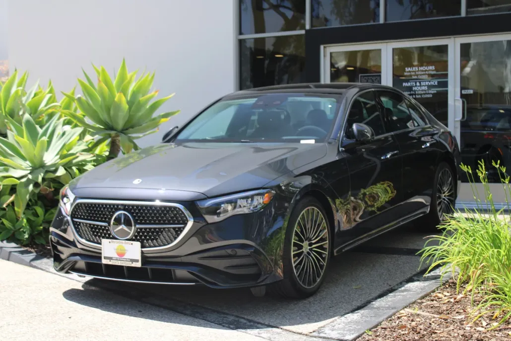 2025 Mercedes Benz E 350 photo 1