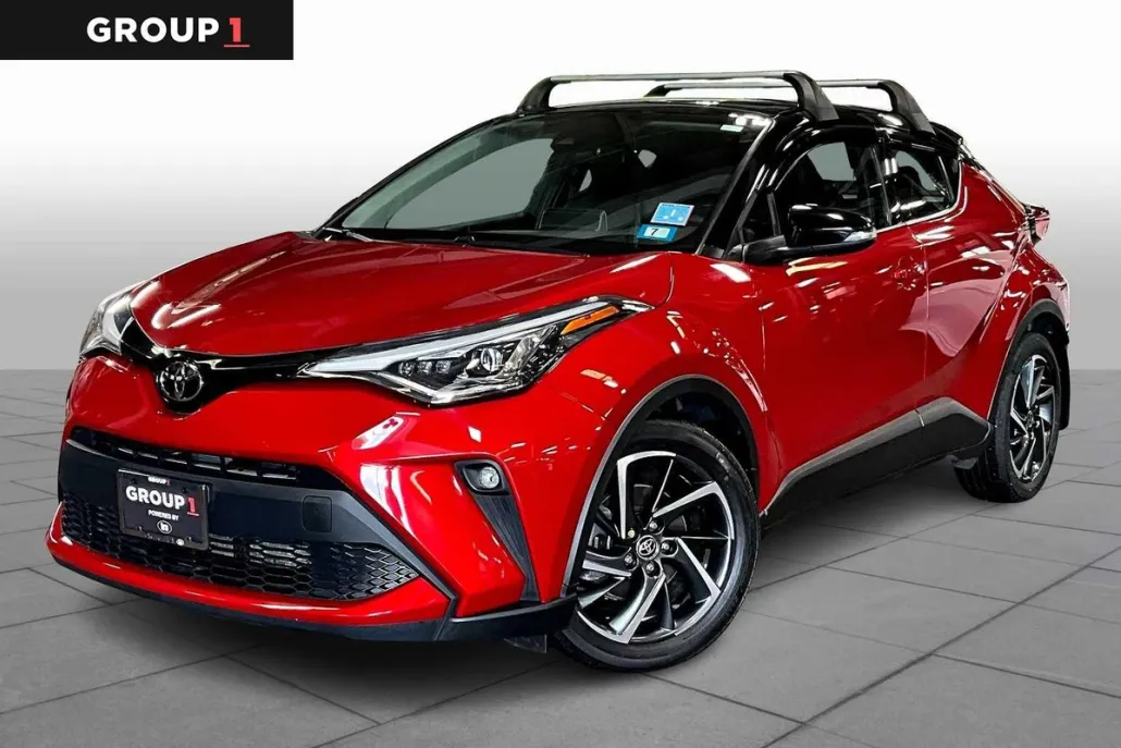 2022 Toyota C-HR Limited photo 1