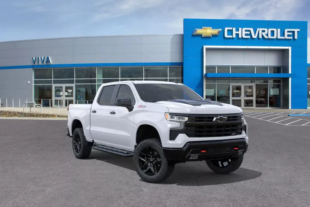 2026 Chevrolet Silverado Trail Boss LT photo 1