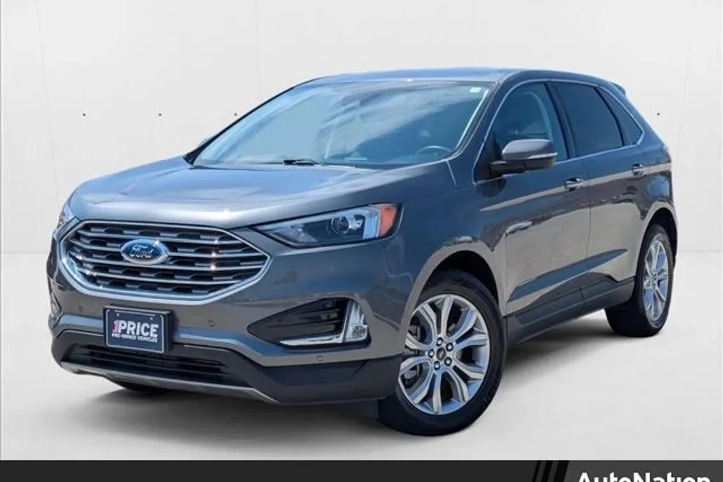 2024 Ford Edge Titanium photo 1