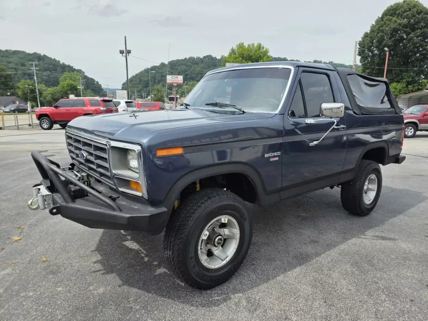 1986 Ford Bronco photo 1