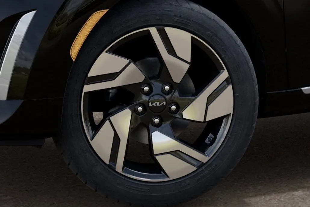 2025 Kia Soul GT-Line photo 1