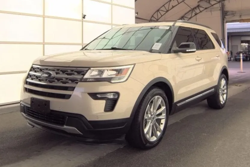 2018 Ford Explorer XLT photo 1