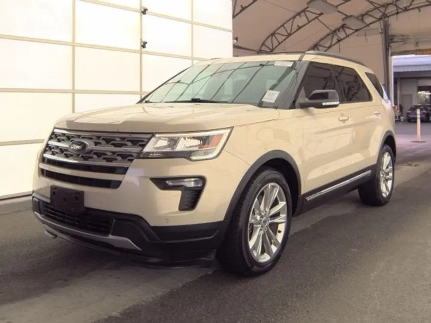 2018 Ford Explorer XLT photo 1