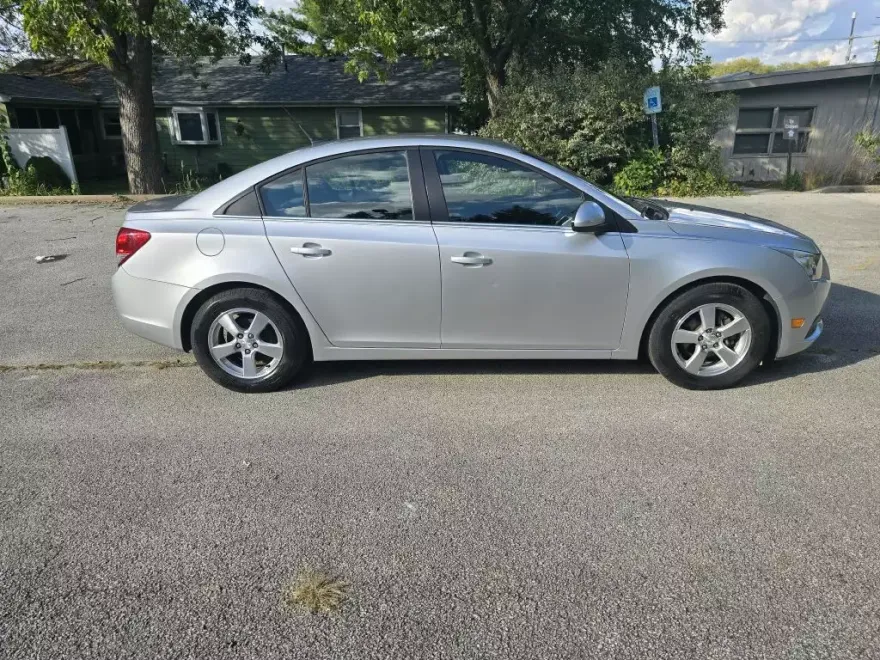 2013 Chevrolet Cruze photo 1