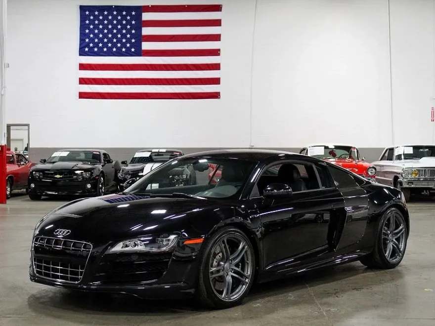 2010 Audi R8 V10 photo 1