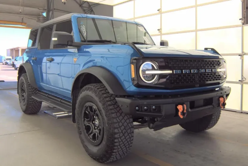 2022 Ford Bronco Badlands photo 1