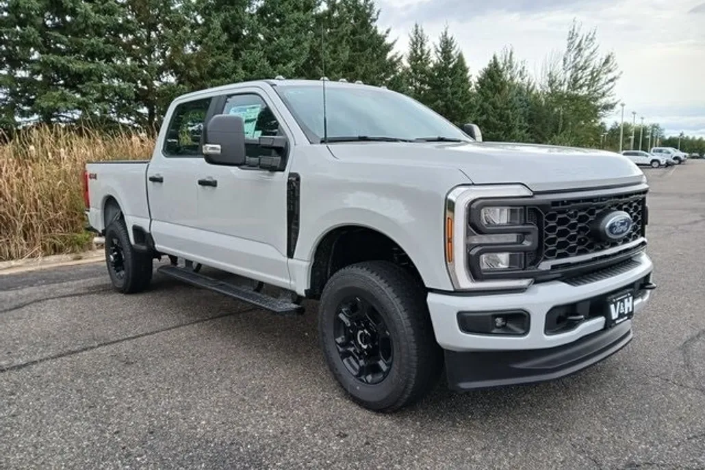 2026 Ford F-250 photo 1