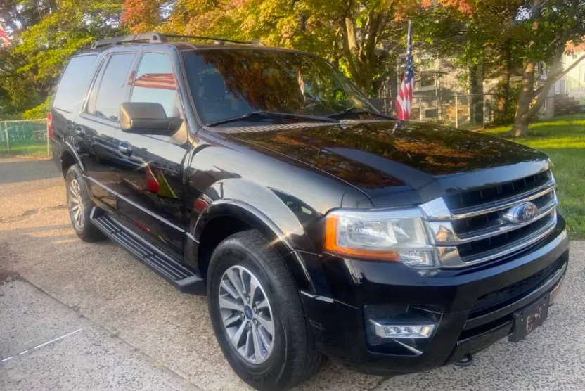 2017 Ford Expedition XLT King Ranch photo 1