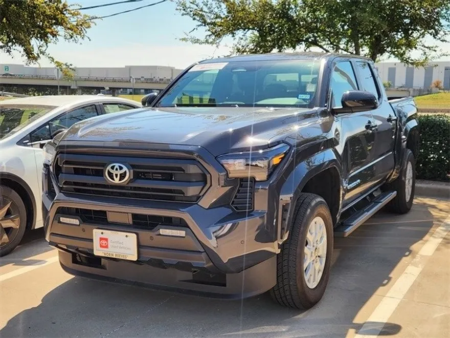 2025 Toyota Tacoma SR5 photo 1