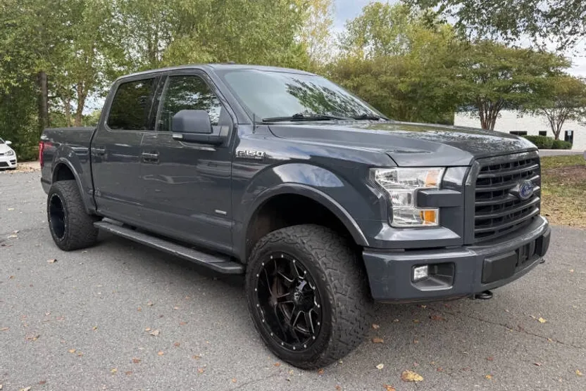 2016 Ford F-150 XLT photo 1