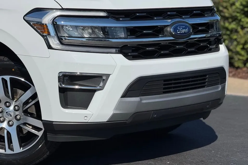 2024 Ford Expedition Limited photo 1