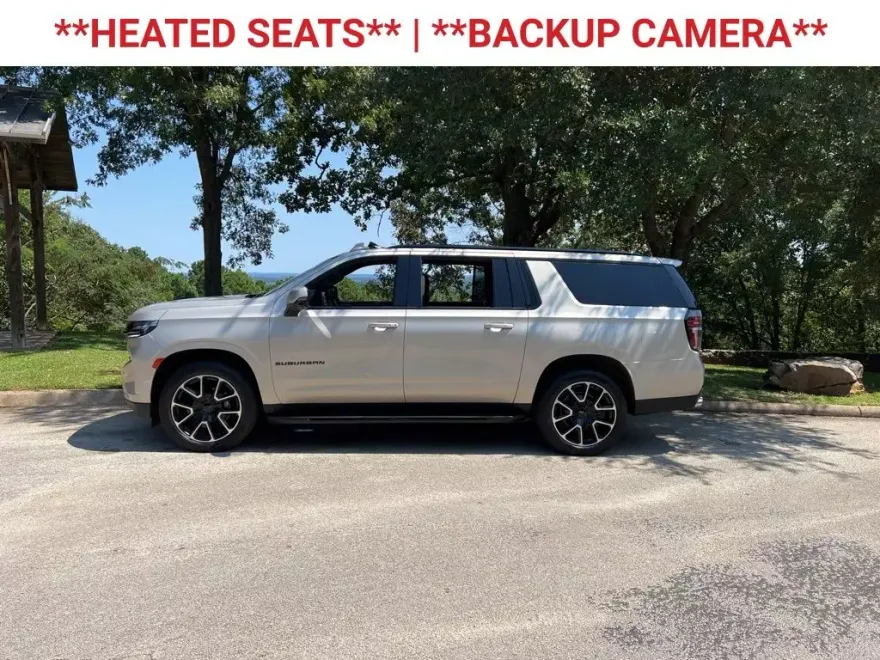 2023 Chevrolet Suburban RST photo 1