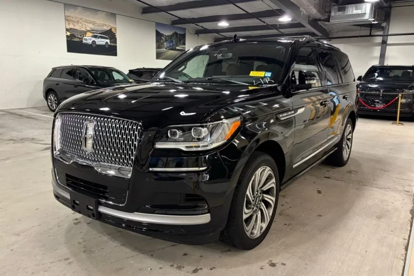 2022 Lincoln Navigator Reserve photo 1