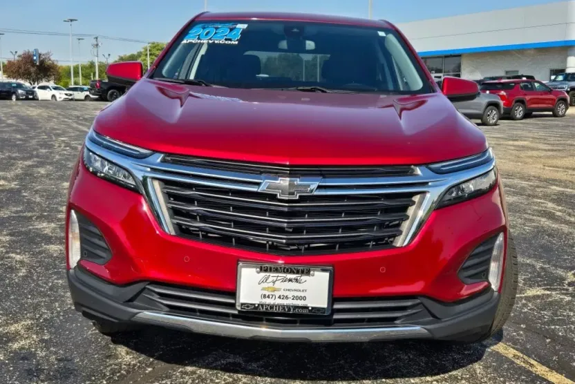 2024 Chevrolet Equinox LT photo 1