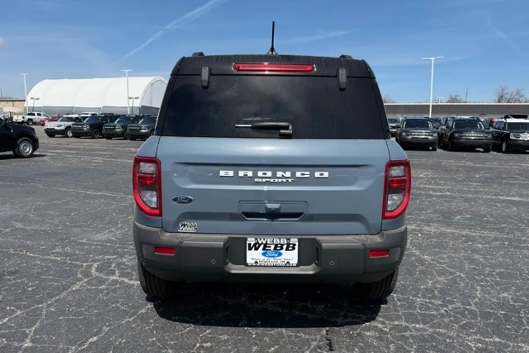 2025 Ford Bronco Sport Outer Banks photo 1