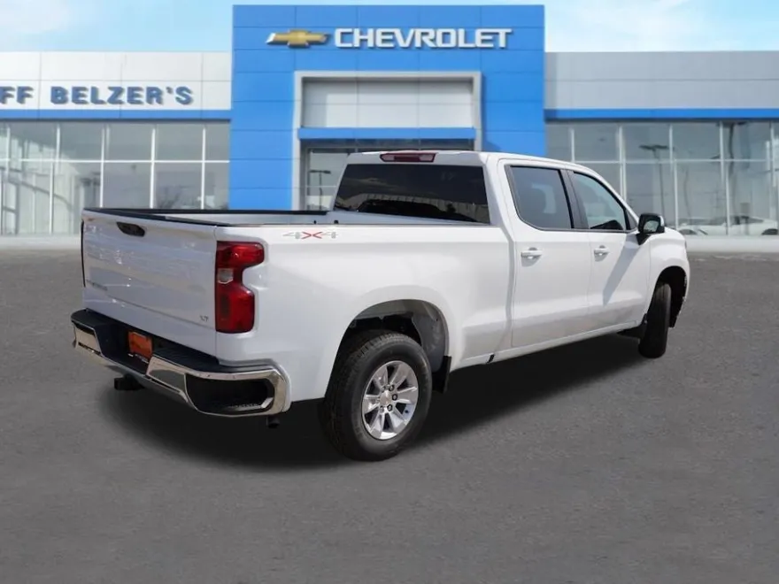 2026 Chevrolet Silverado 1500 LT photo 1