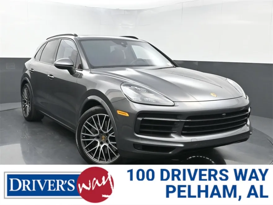 2022 Porsche Cayenne S photo 1