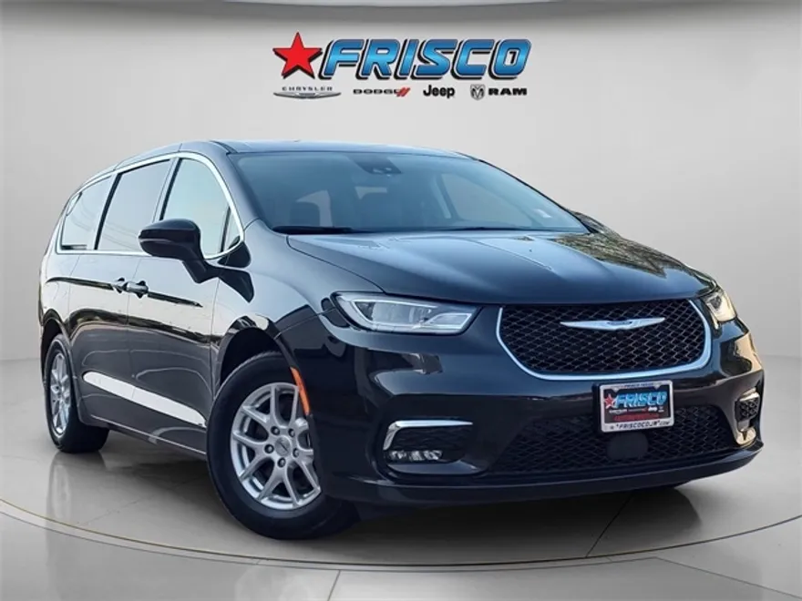 2023 Chrysler Pacifica Touring L photo 1