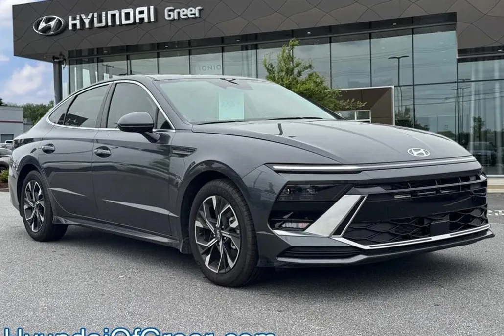 2024 Hyundai Sonata SEL photo 1