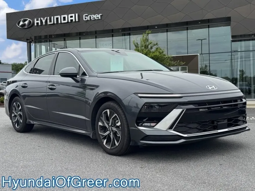 2024 Hyundai Sonata SEL photo 1