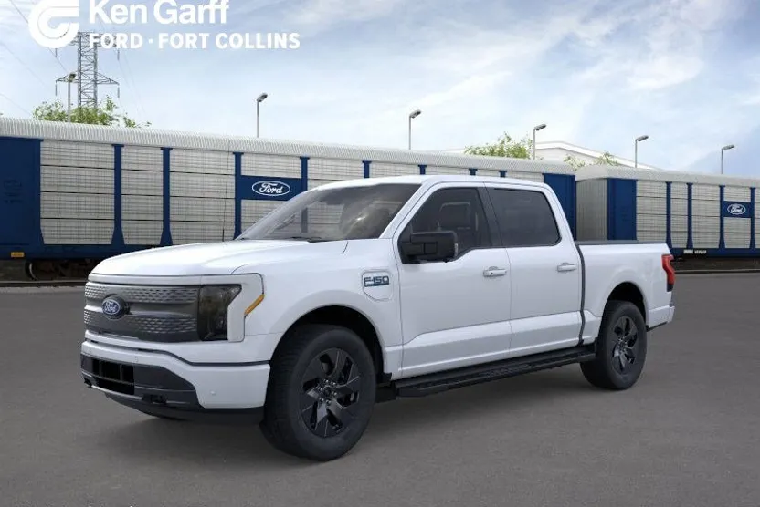 2025 Ford F-150 Lightning photo 1